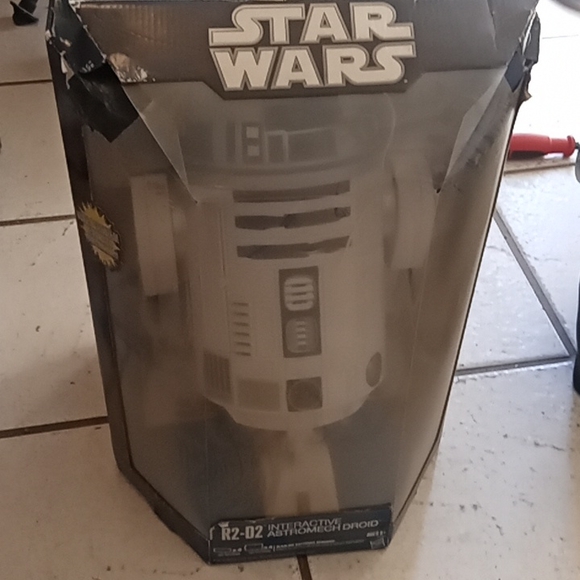 R2D2 interactive Astromech droid - Picture 3 of 5
